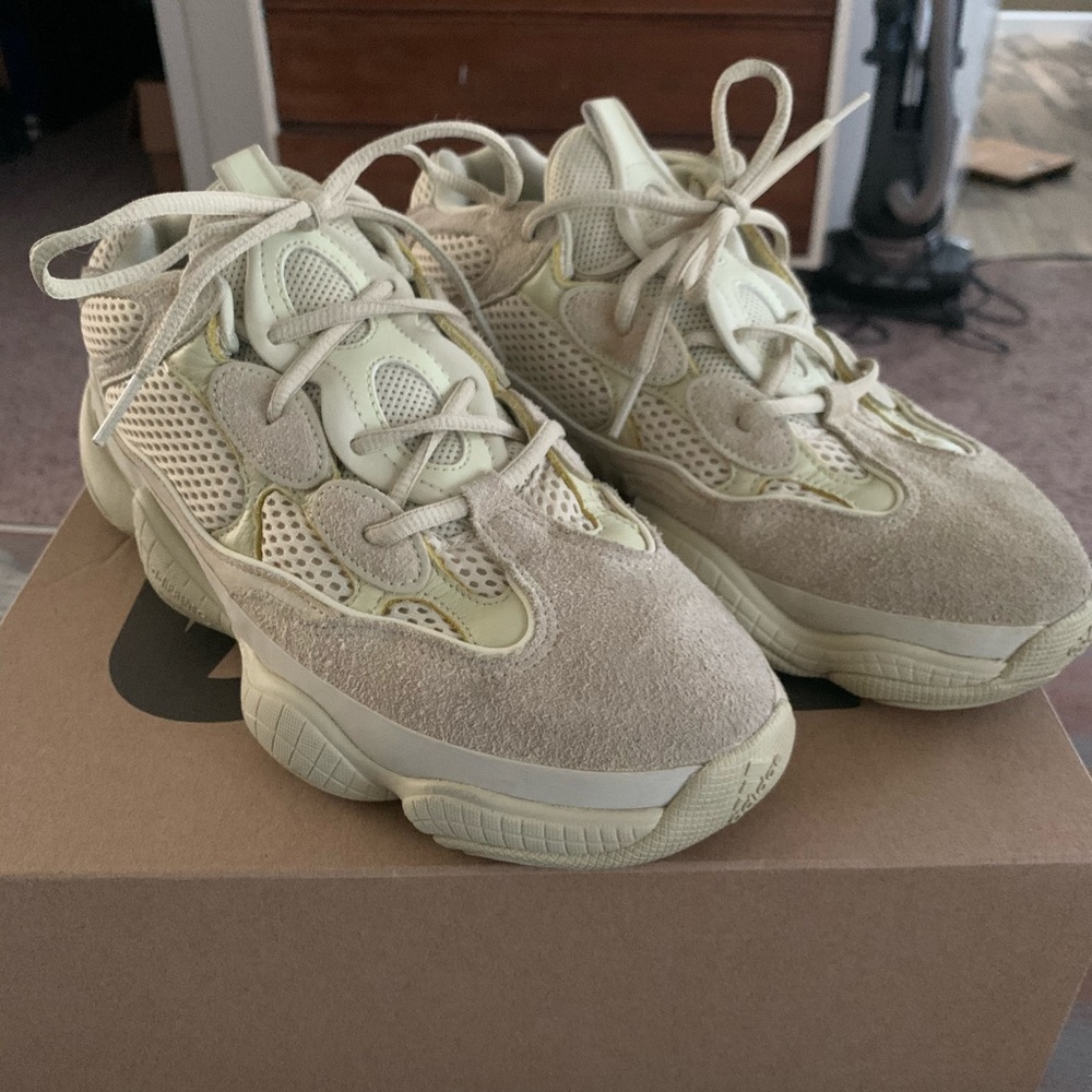 Yeezy 500 size 9